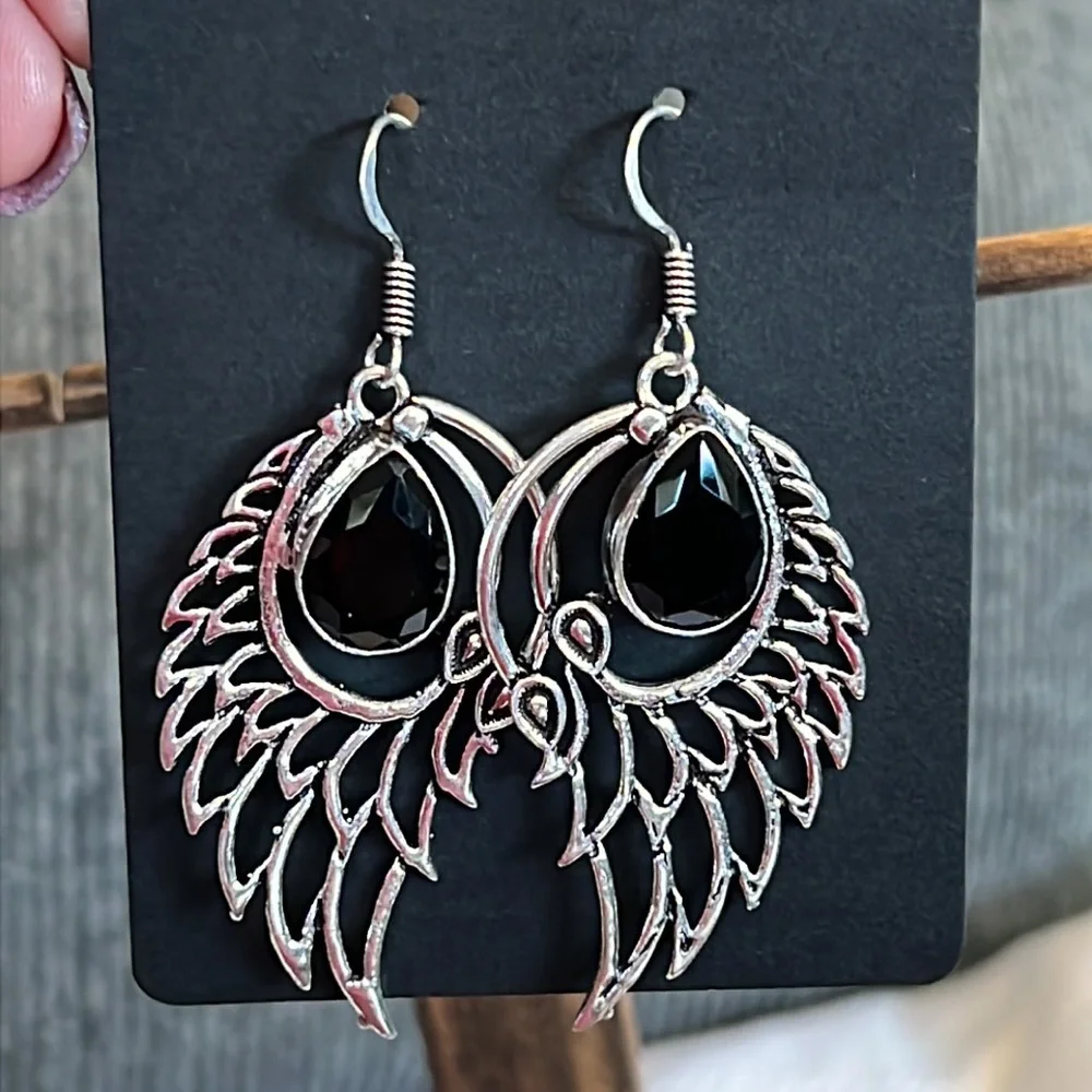 #107 Black Onyx Wings 🪽 Handcrafted Earrings NWOT - Picture 11 of 13
